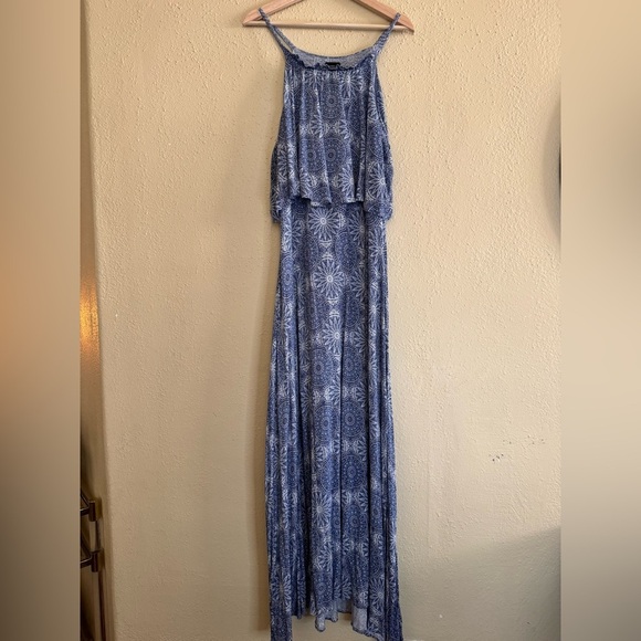 Torrid | Medallion Print Embellished High Neck Jersey Maxi Dress - Size 1 (1X) - Picture 4 of 8